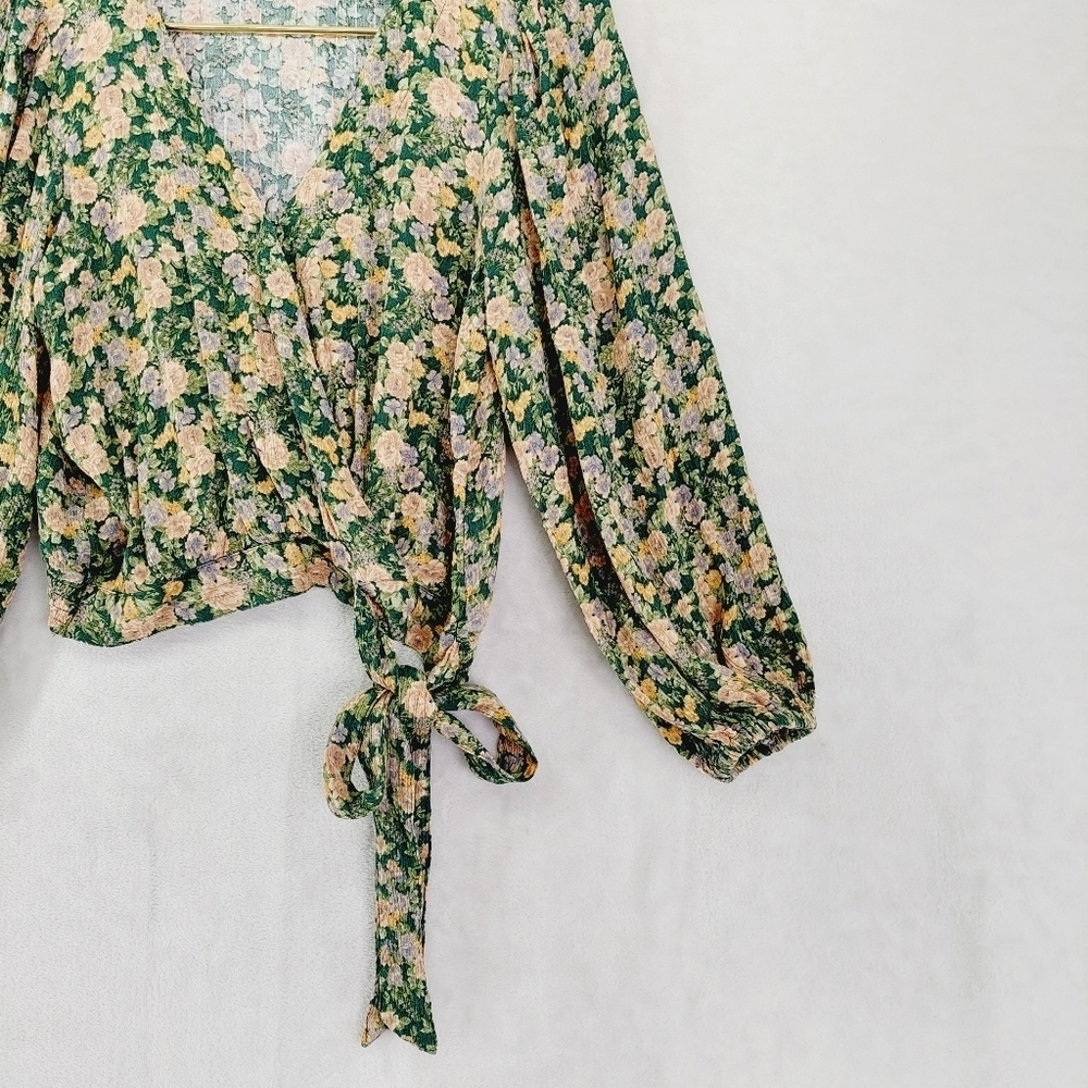 American Eagle Green Floral Faux Wrap Crop Top Long Sleeve V Neck Blouse P1906 - Picture 4 of 8
